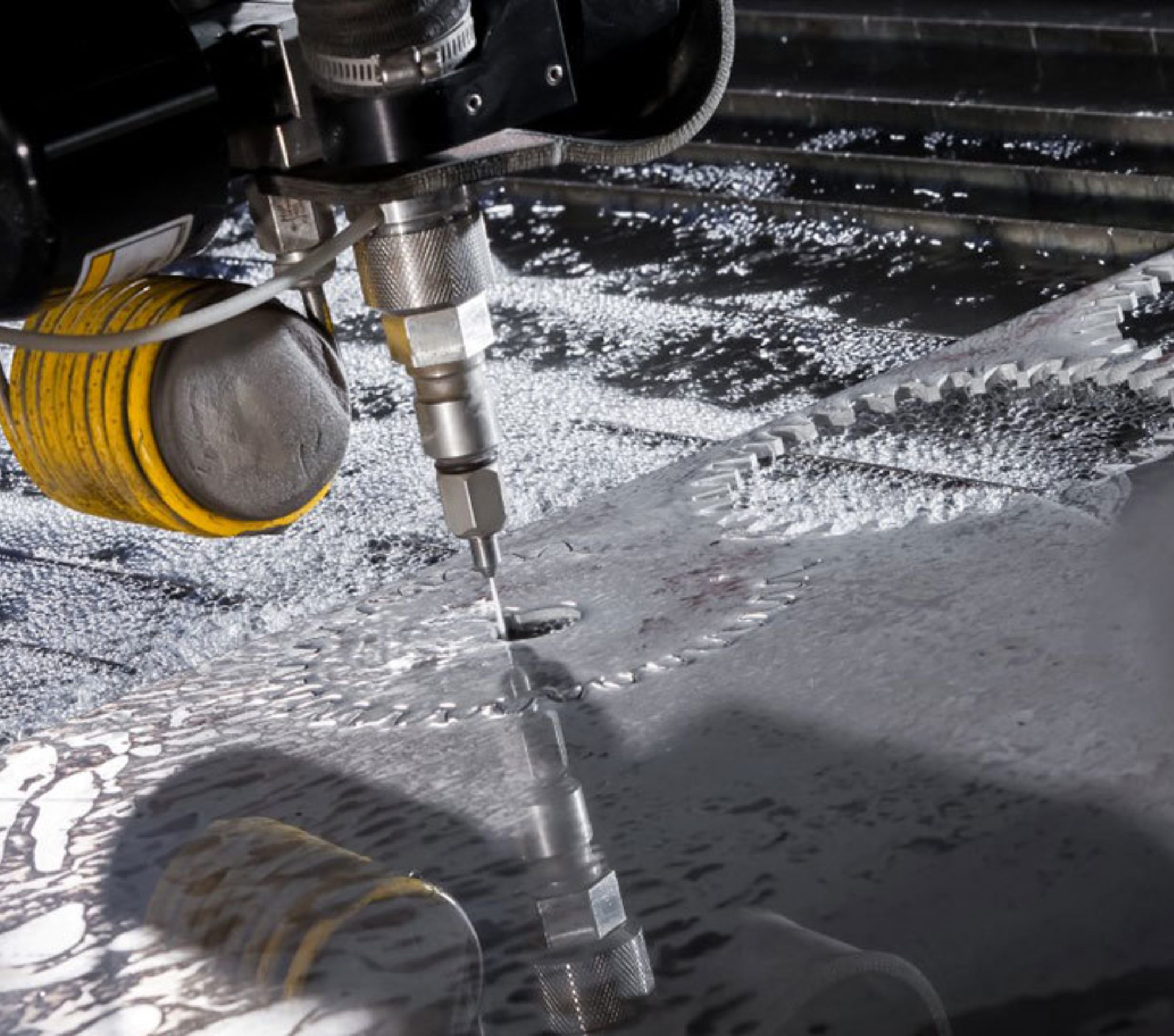 How does waterjet work?